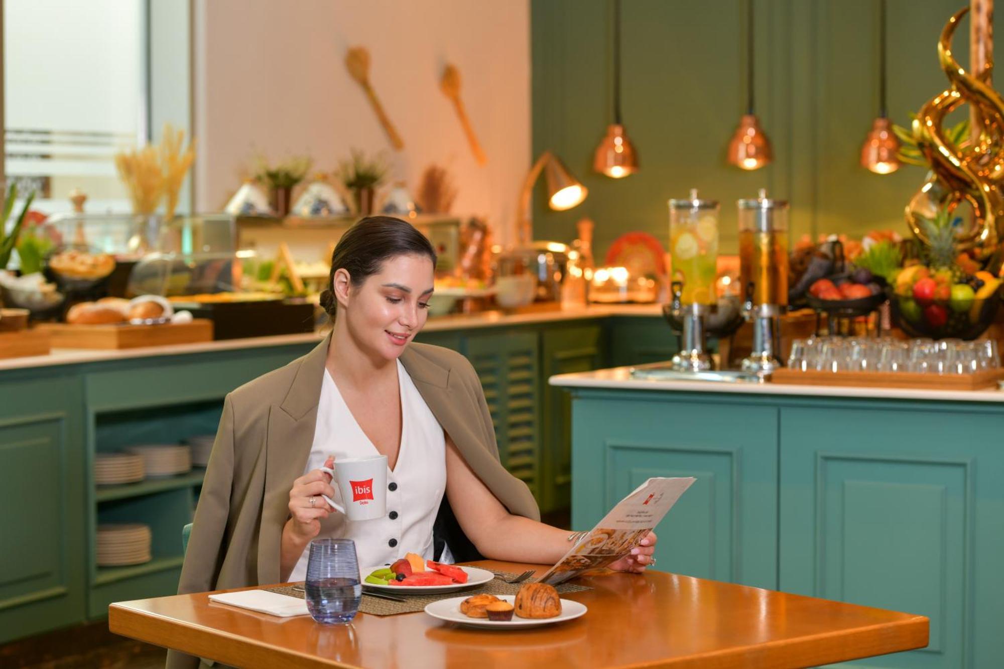 Ibis Doha Hotel Екстериор снимка