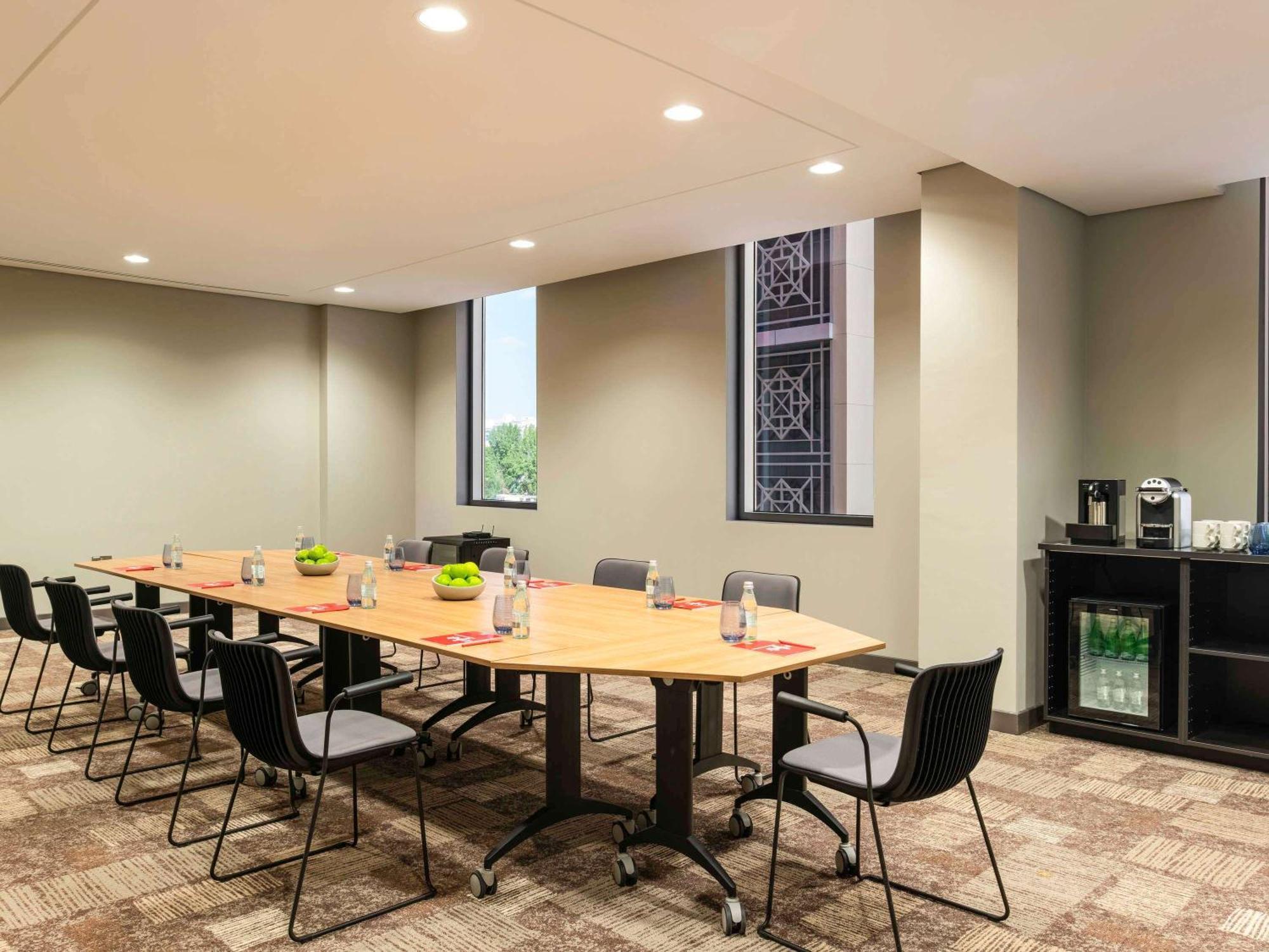 Ibis Doha Hotel Екстериор снимка